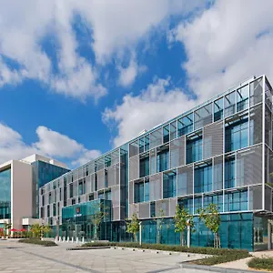 **** فندق Radisson Red Silicon Oasis الإمارات العربية المتحدة